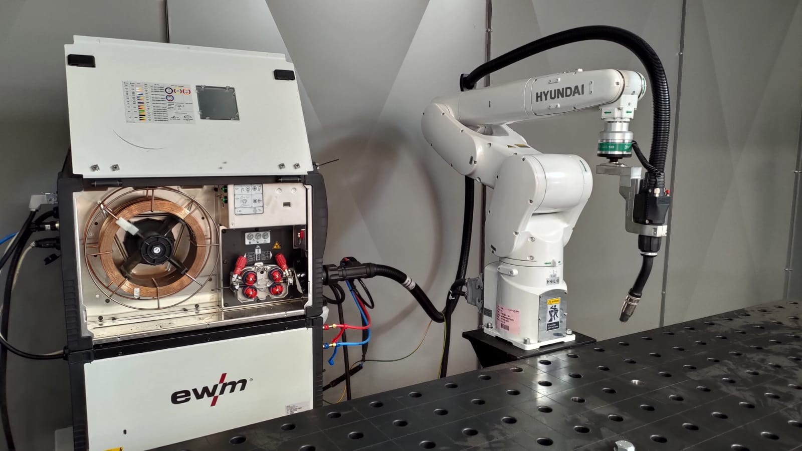 Robotic Cutting and Welding Machine